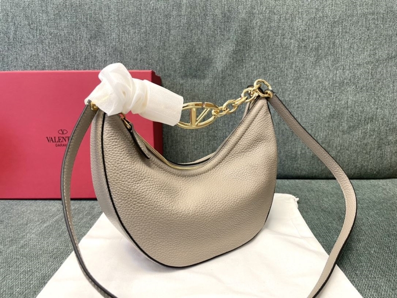 Va1e*ntin0 hobo bag
